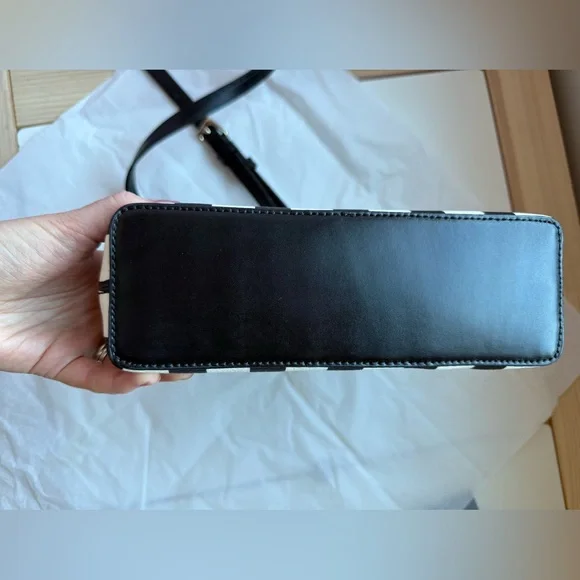 Kate Spade Grove Street Crossbody bag in Pop Art pattern - Picture 5 of 12